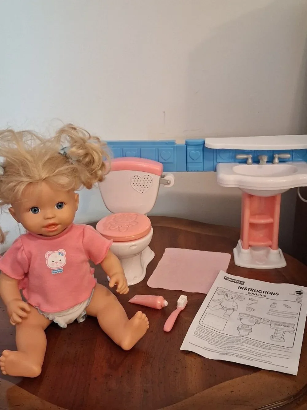 HTF 2008 Fisher Price Little Mommy “Gotta Go” Potty Doll & Bathroom Set Works